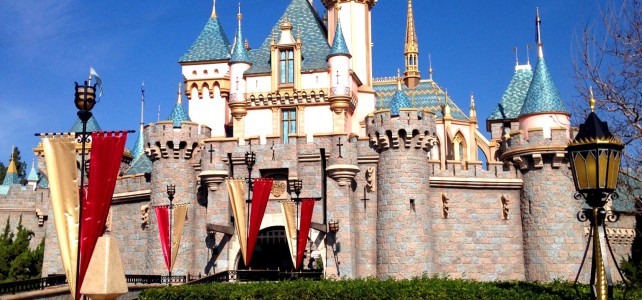 10 Reasons to Visit Disneyland